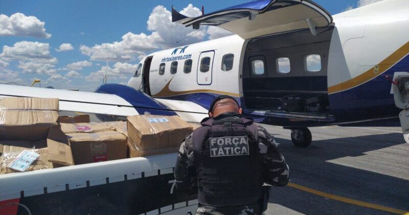 Polícia Militar intercepta aeronave com mais de 1 tonelada de cocaína em Catolé do Rocha