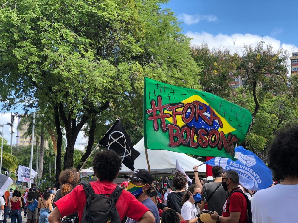 Manifestantes fazem atos contra o presidente Jair Bolsonaro na Paraíba