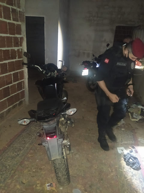 Policiais do BOPE recuperam duas motos com queixa de roubo e furto em Cajazeiras